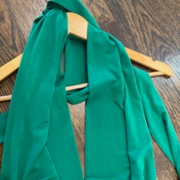 Clearout-Super flattering romper sz S-M - Picture 3 of 8